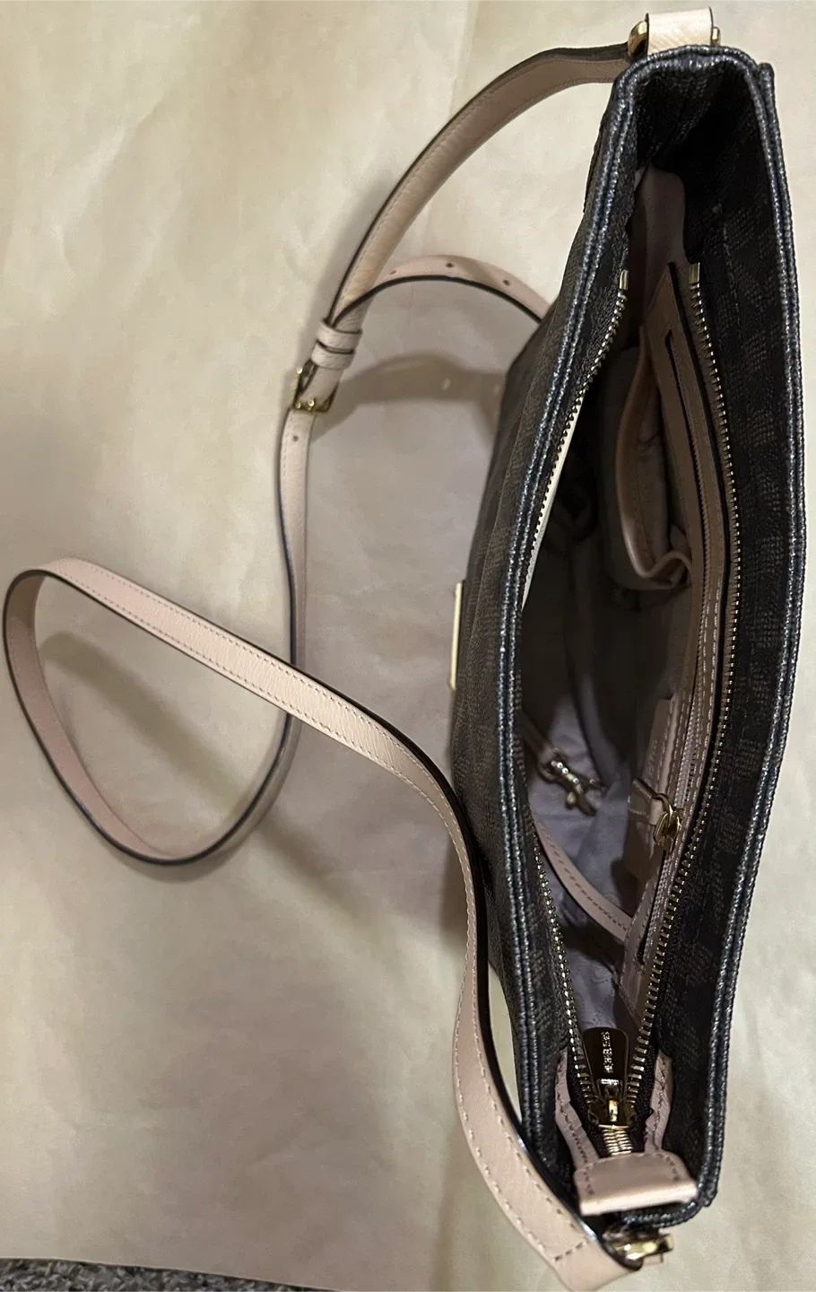 Michael Kors Brown Shoulder Bag image indicator(3)