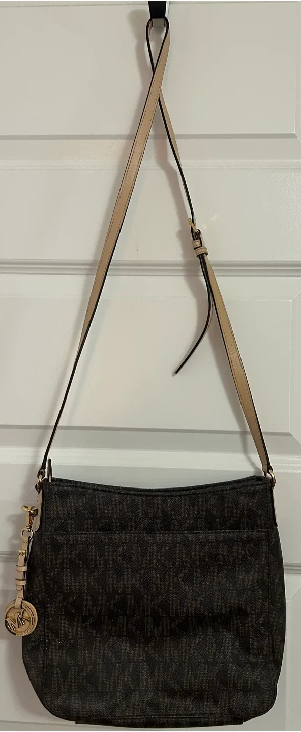 Michael Kors Brown Shoulder Bag image indicator(2)