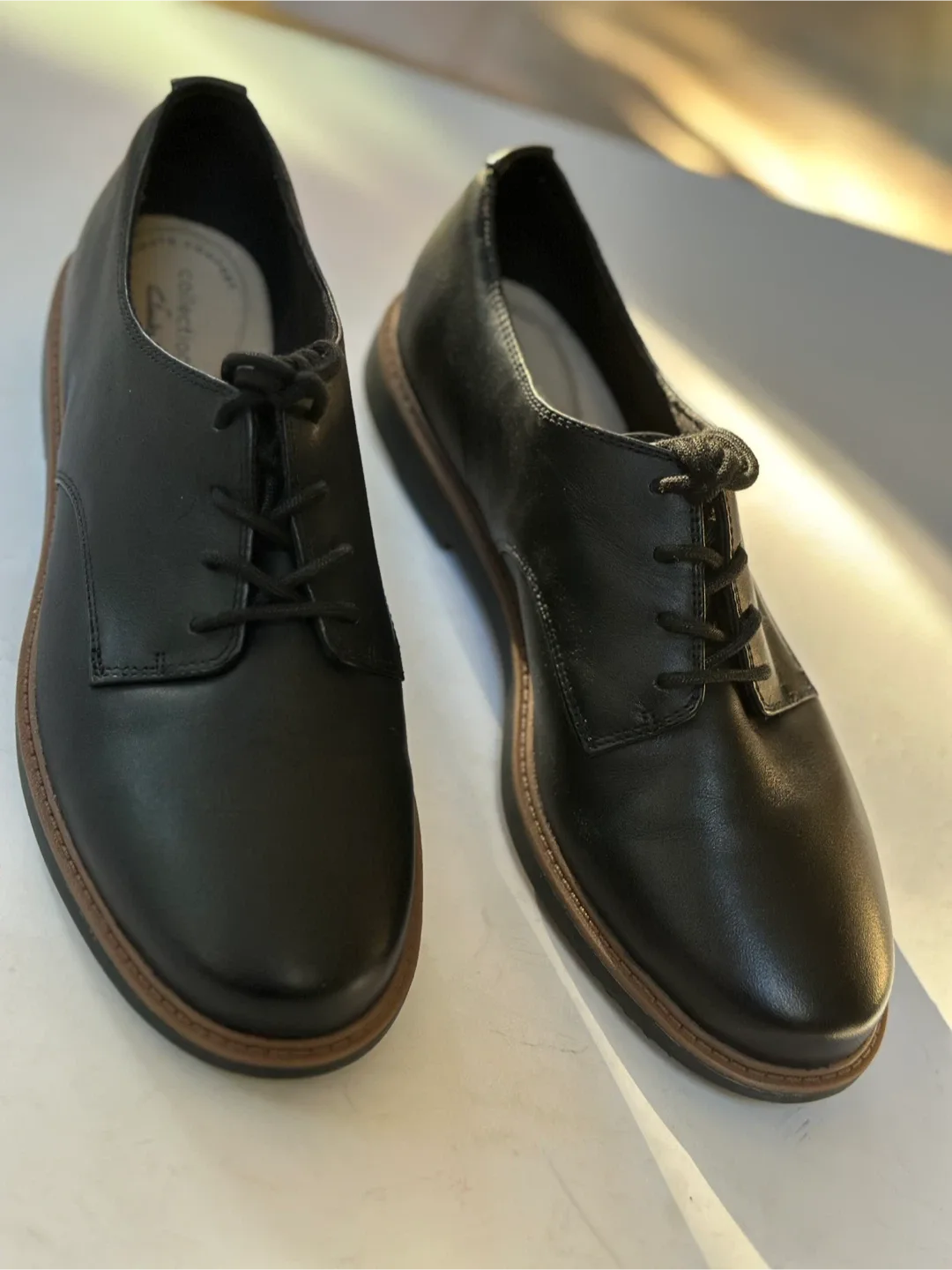 NEW WITH TAGS!  CLARKS Women’s Leather Shoes - US 8.5 image indicator(4)