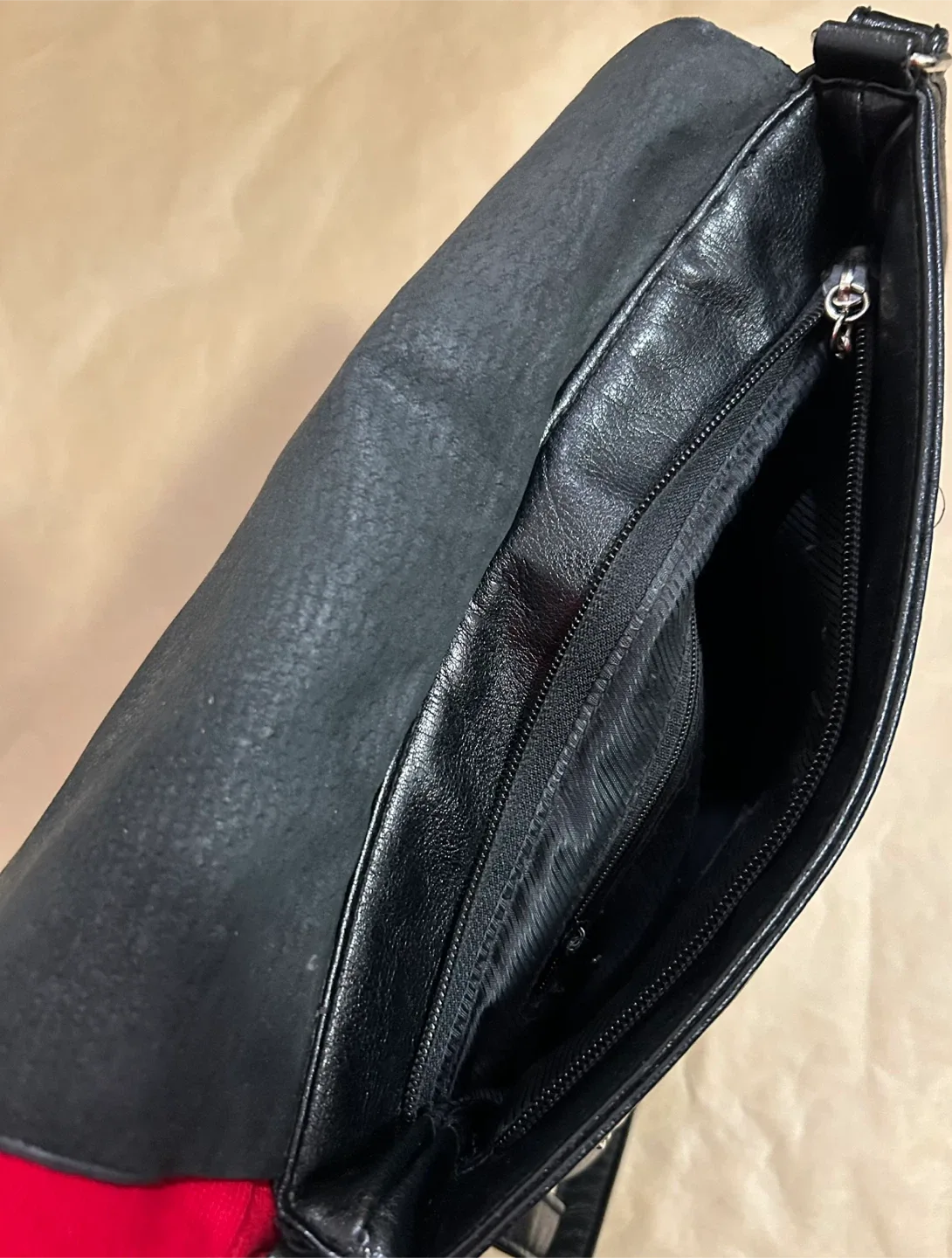 D&G Black Leather Shoulder Bag image indicator(3)