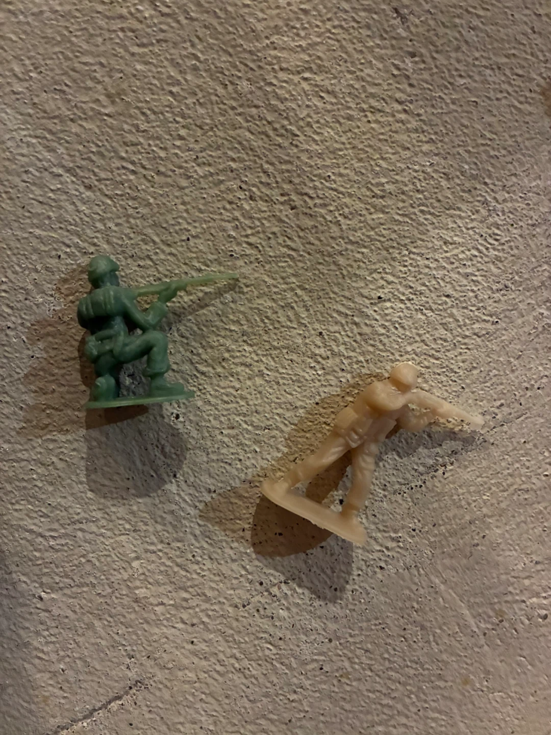 Plastic Toy Soldiers & Letter Beads & More Bundle - photo 2