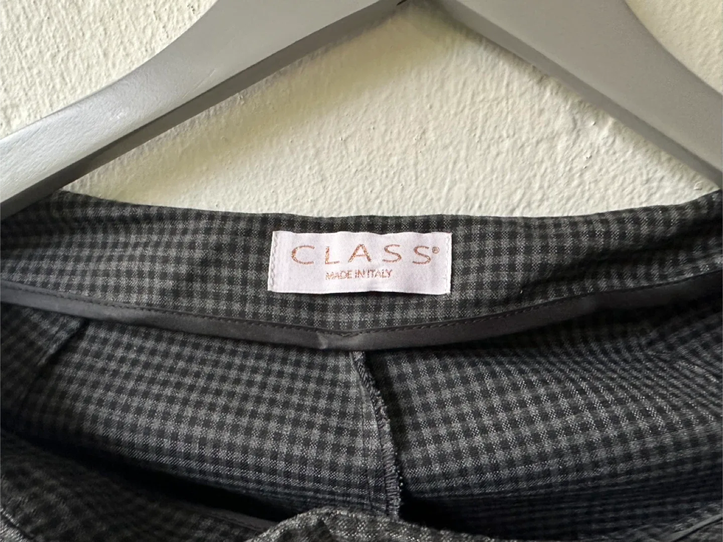 CLASS Made in Italy Vest + Dress Pants - Size 44 image indicator(7)