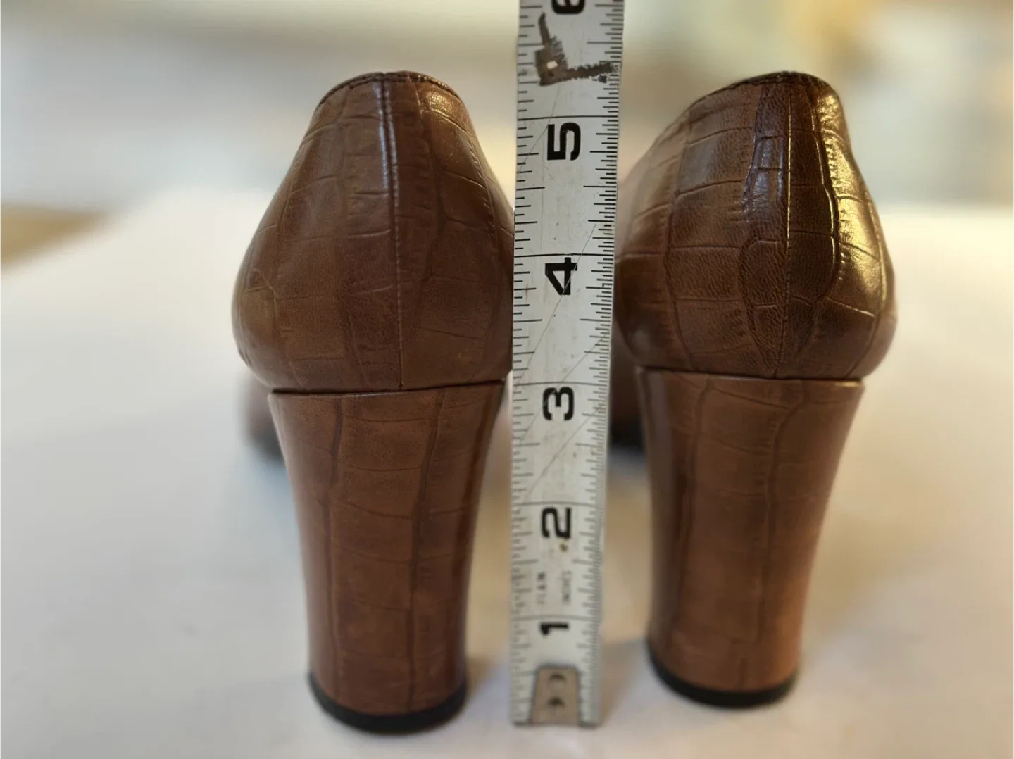 STUART WEITZMAN Brown Leather Heels, Size 7.5 image indicator(6)