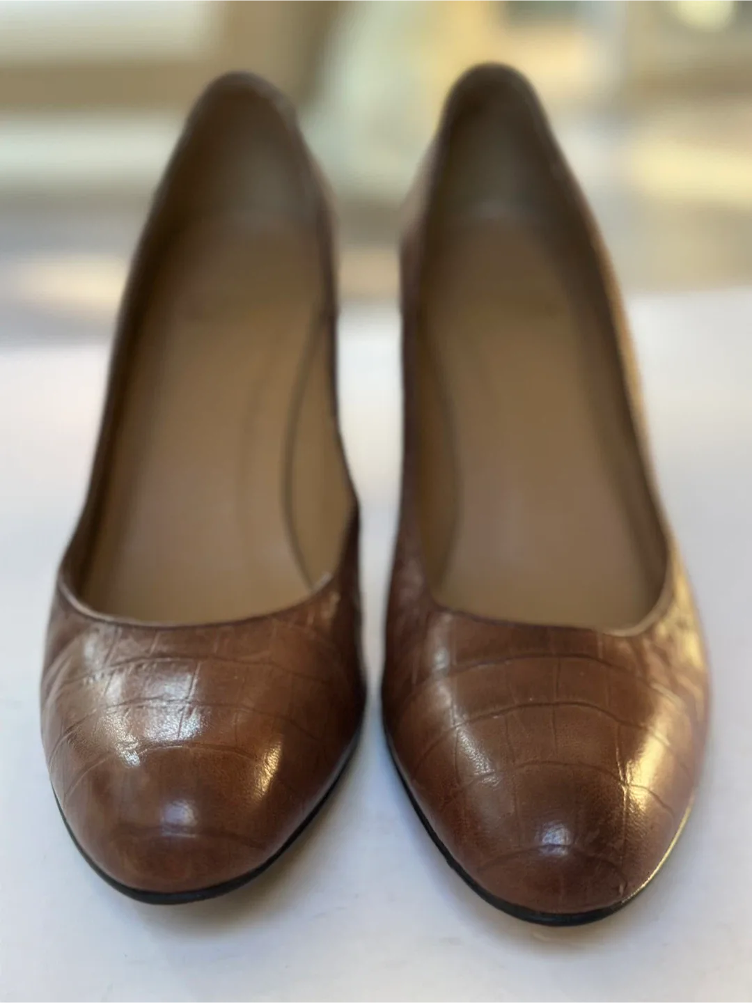 STUART WEITZMAN Brown Leather Heels, Size 7.5 image indicator(3)