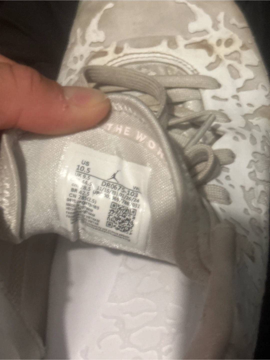 Pro Basketball Shoes (need gone) - photo 2