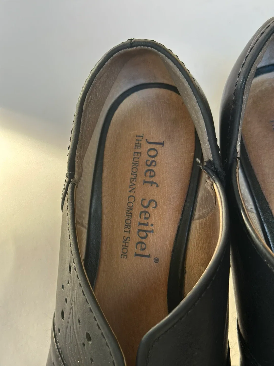 JOSEF SEIBEL  Black Leather slip on Shoes. Size: 39/ US 8-8.5 image indicator(5)