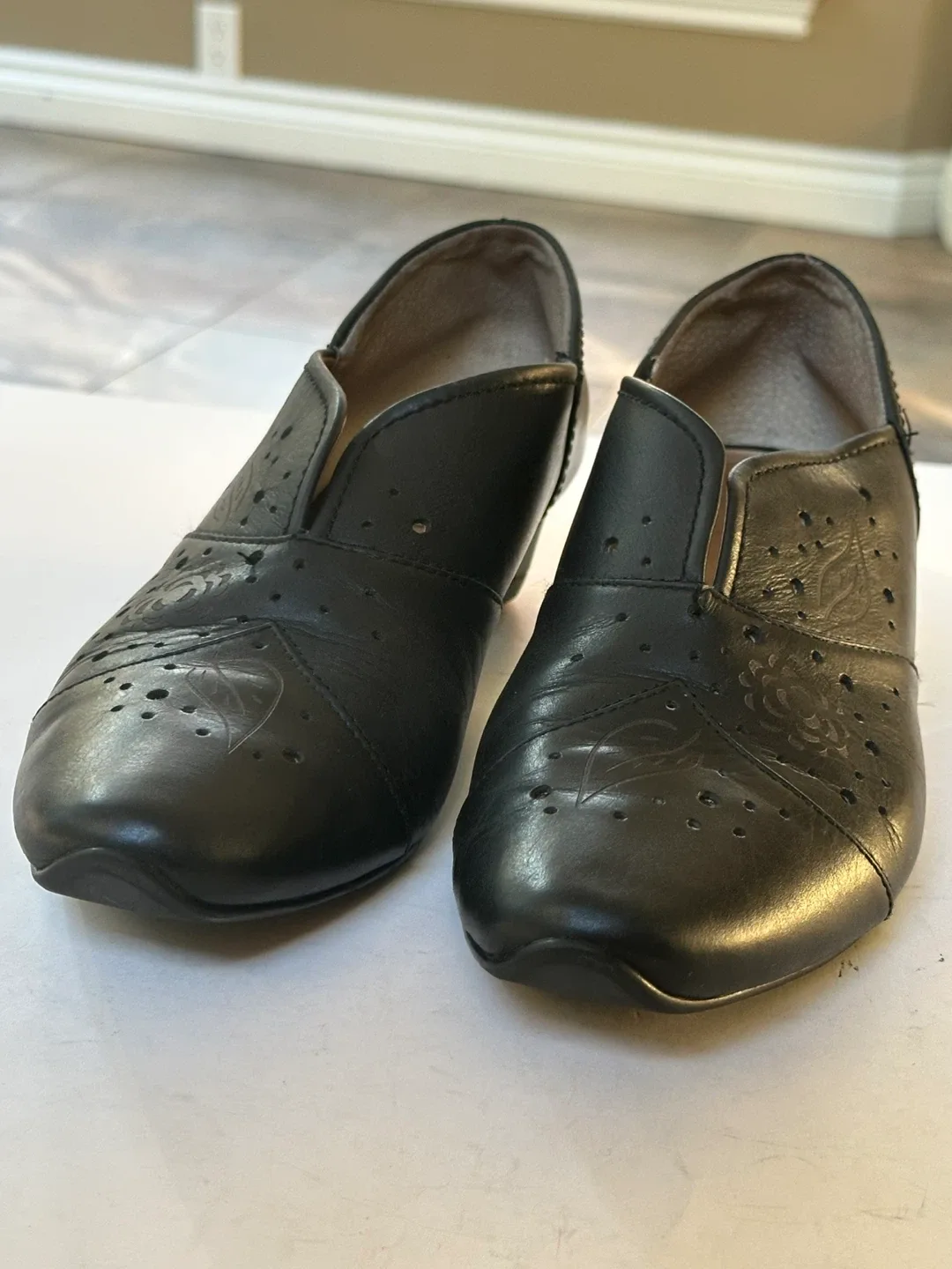JOSEF SEIBEL  Black Leather slip on Shoes. Size: 39/ US 8-8.5 image indicator(7)