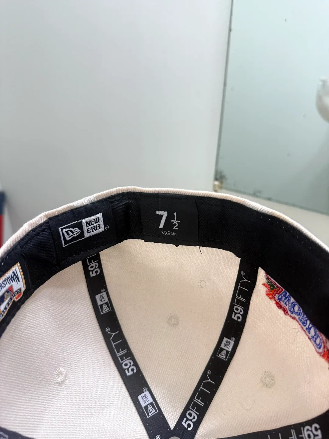 New Era Los Angeles Dodgers World Series Fitted Hat 7 1/2 image indicator(3)