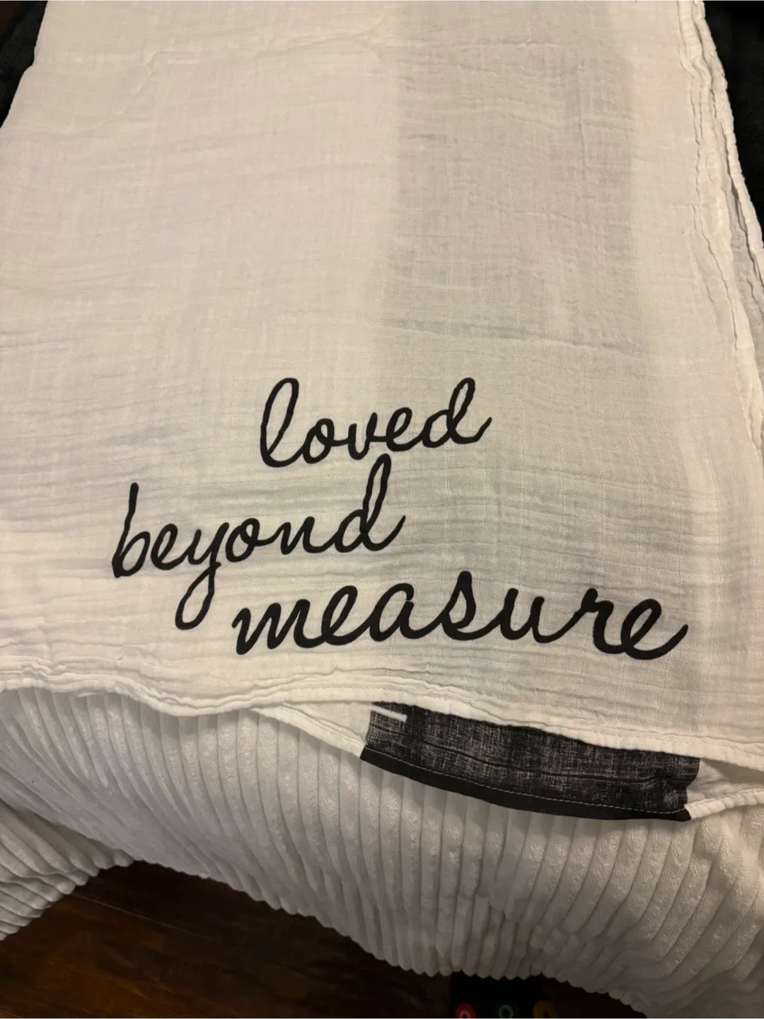 lulujo Baby's First Year Blanket & Cards Set - New image indicator(5)