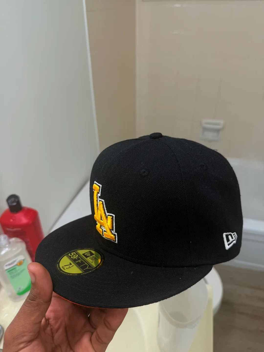 New Era Los Angeles Dodgers 59FIFTY Cap - Size 7 1/4 image indicator(2)