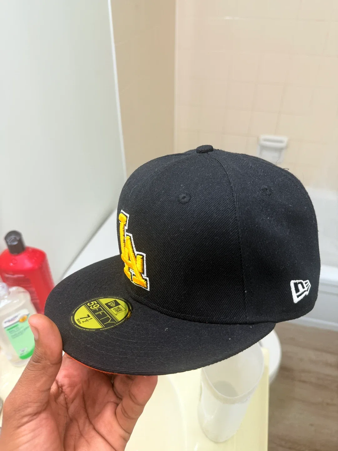 New Era Los Angeles Dodgers 59FIFTY Cap - Size 7 1/4 image indicator(3)