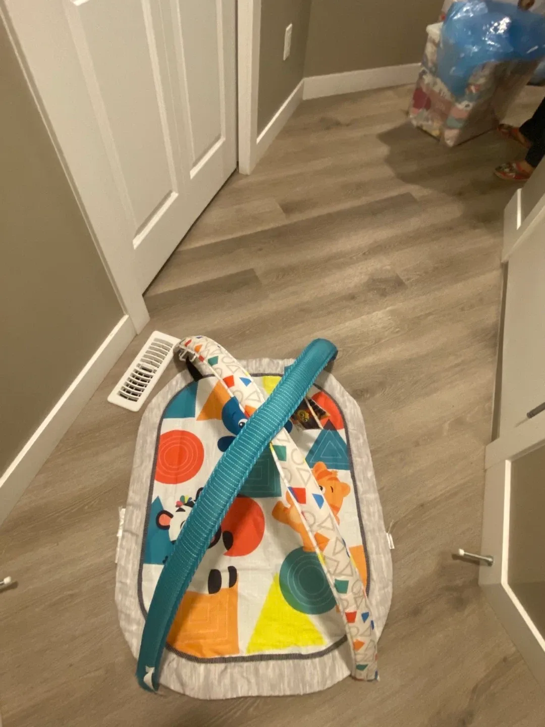 Infantino Twist and Fold Activity Gym & Play Mat image indicator(3)