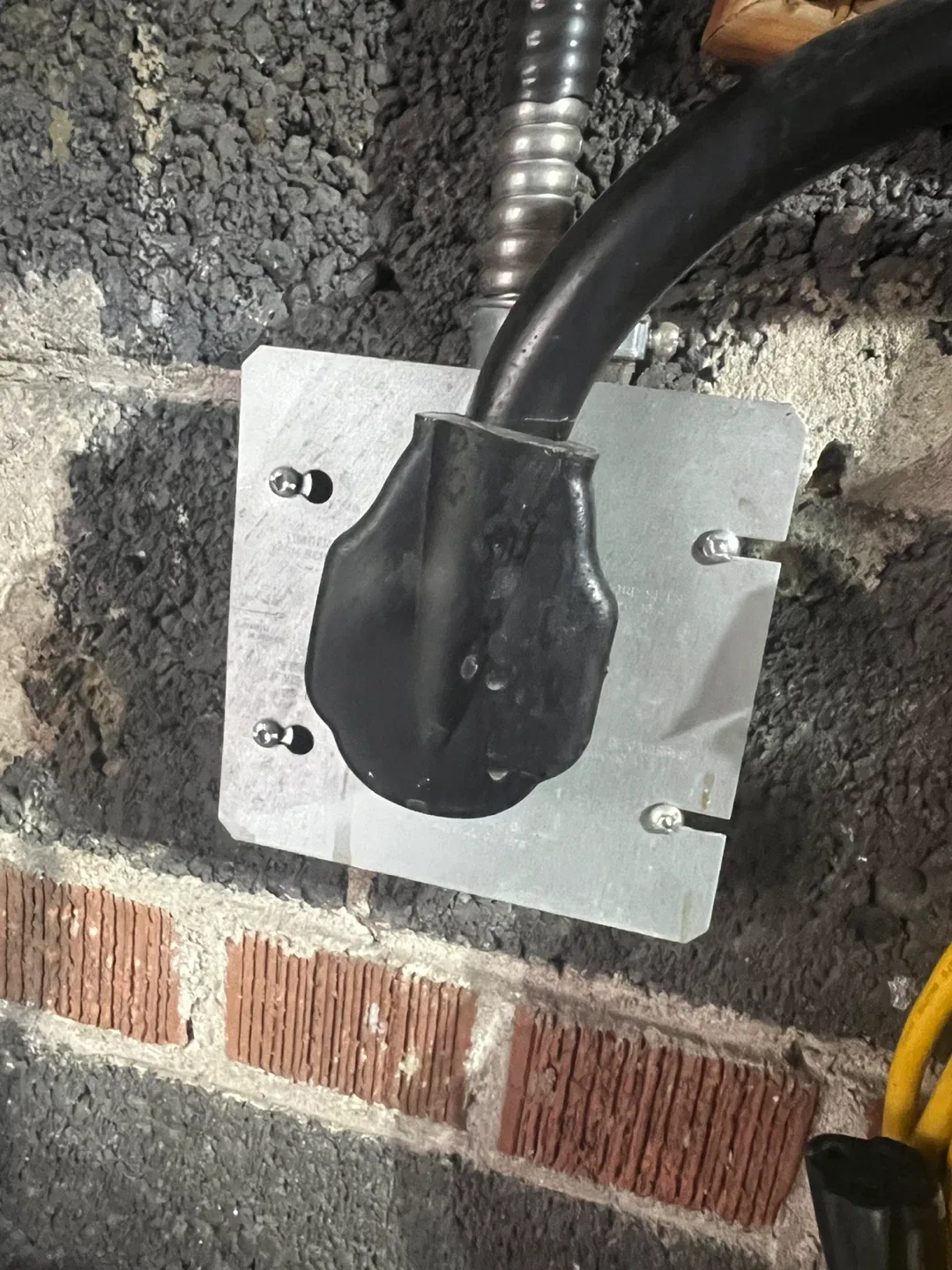 Grizzl-E EV Charger 14-50 smart charger Nema image indicator(2)