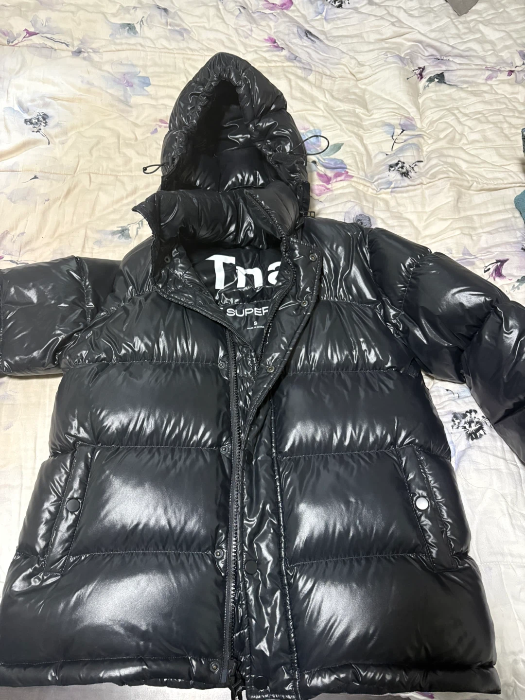 TNA Super Puff Black - Size S