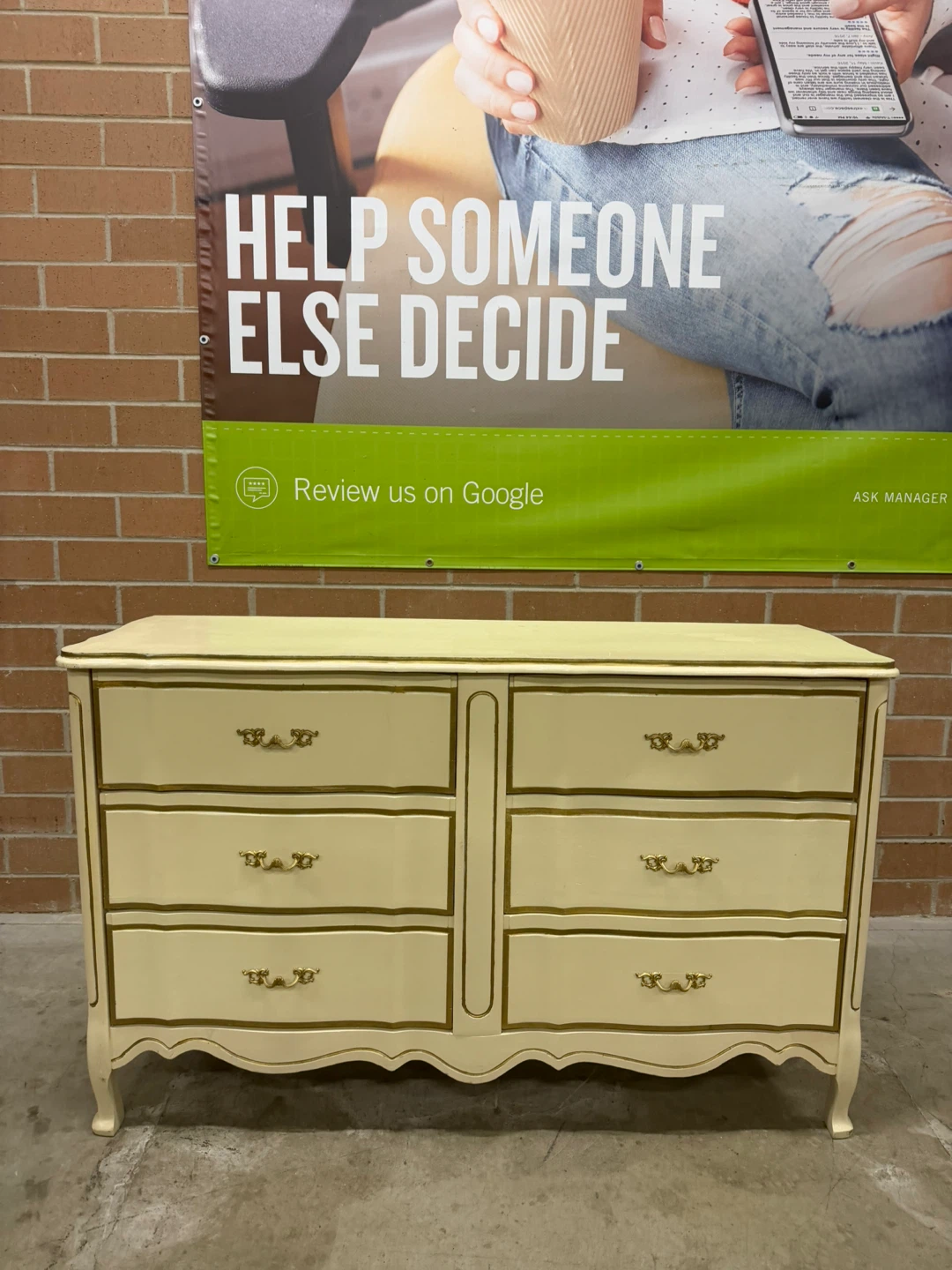 6 drawers Dresser