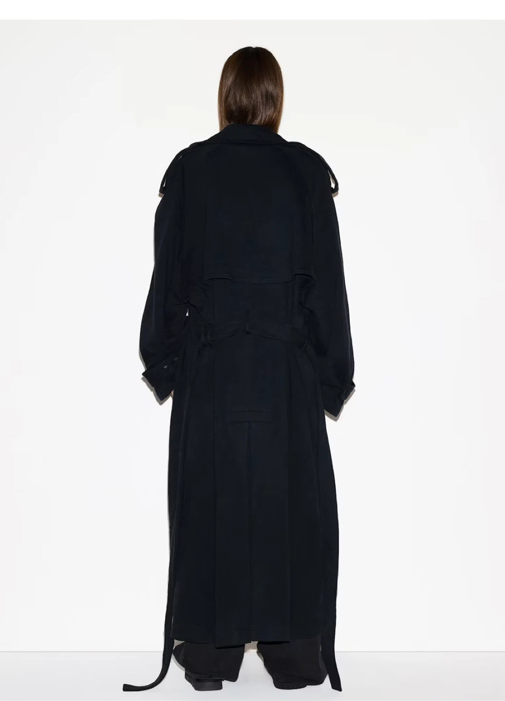 SKIMS Black Trench Coat - photo 3
