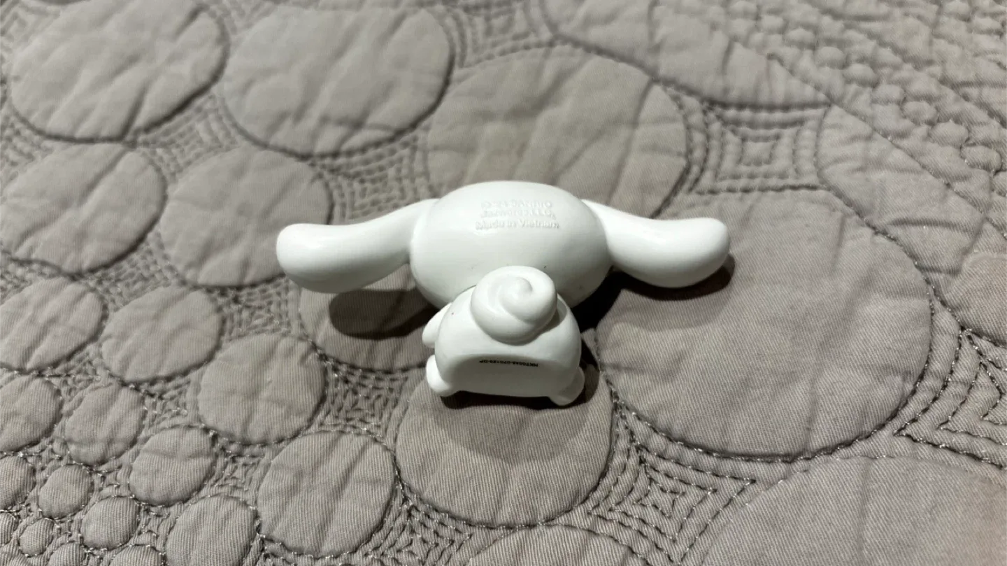 Hello Kitty & Friends Cinnamon Roll Figurine image indicator(4)