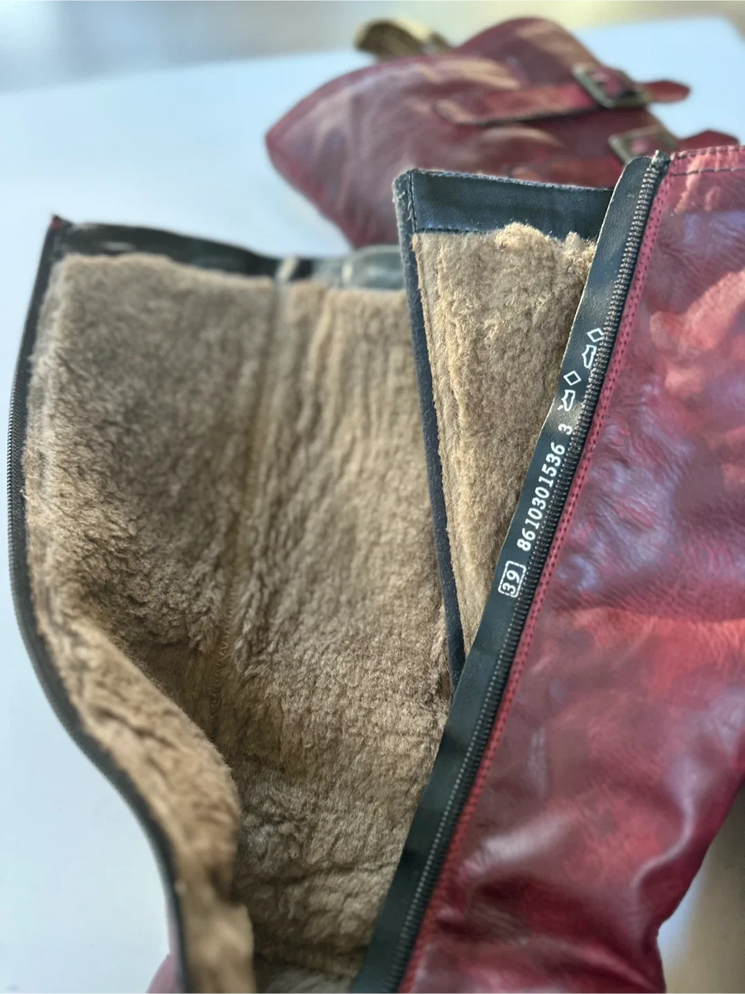 REMONTE Knee-High vegan leather Boots - Size EUR 39/ US 8-8.5 image indicator(4)