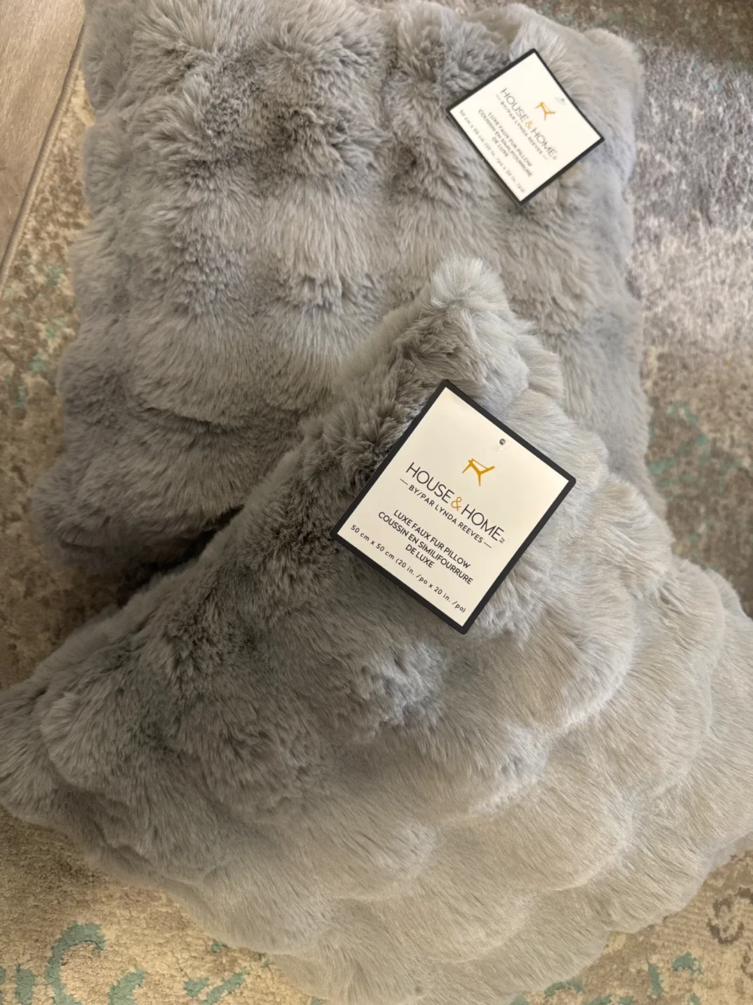 HOUSE & HOME Luxe Faux Fur Pillow 20x20 Gray image indicator(2)