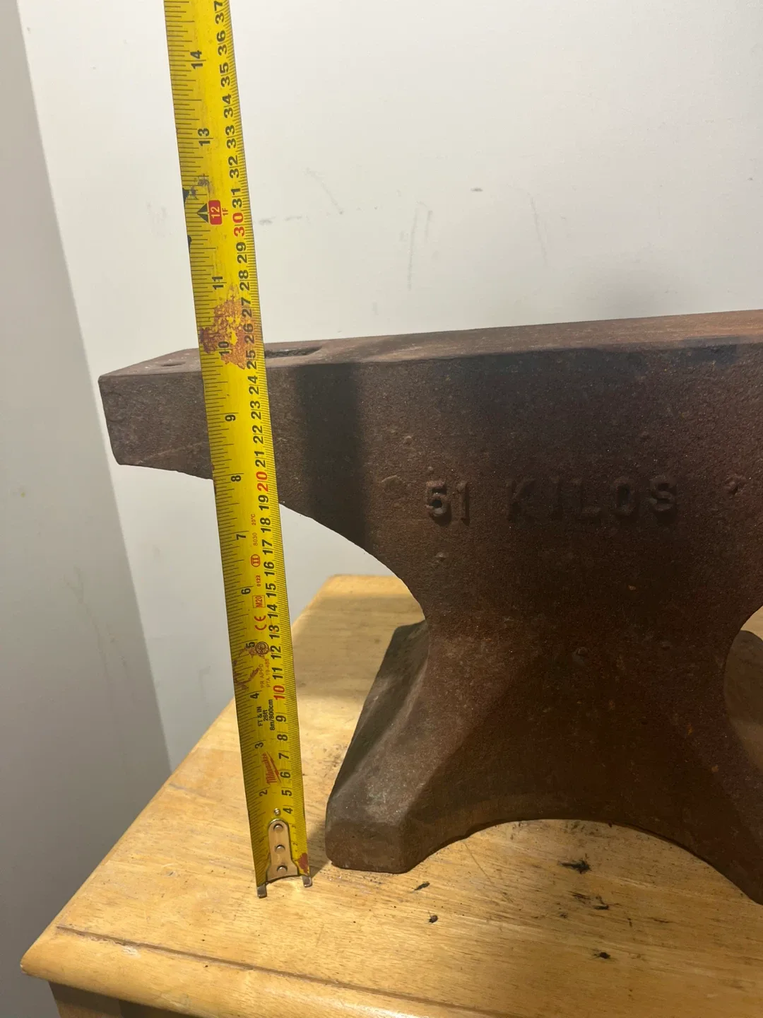 51 Kilos Anvil Brooks England 1CWT image indicator(5)