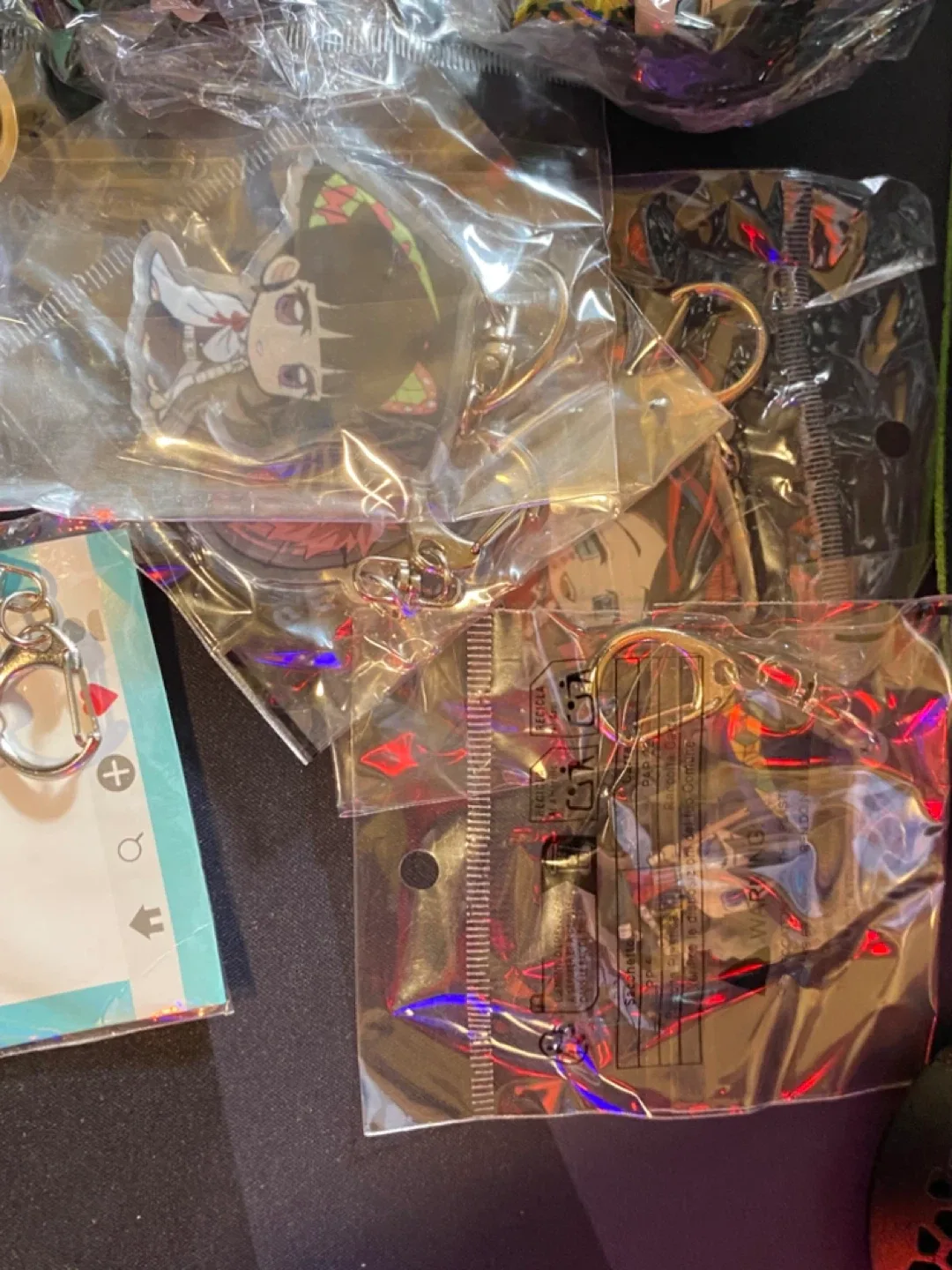 5$ Demon slayer figurines and keychains! image indicator(3)