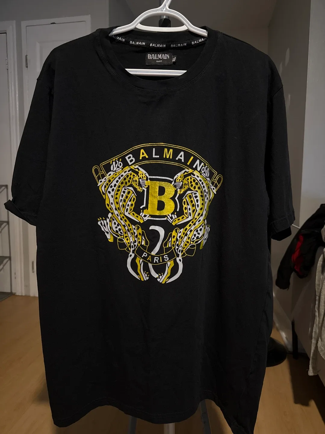 Balmain Paris Black T-shirt Size XL fits like L