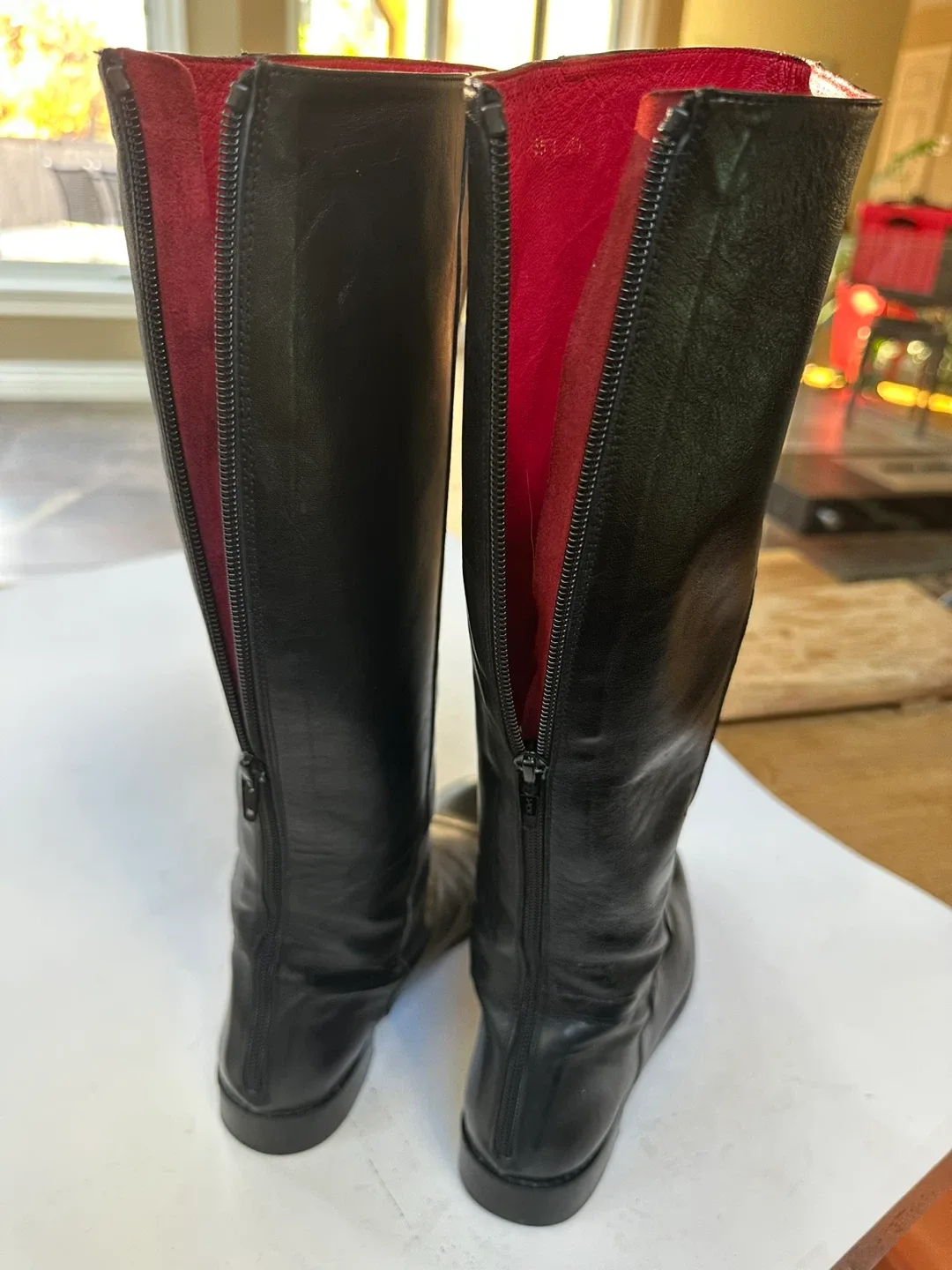 Luxury Leather Knee-High Boots Size EUR 38.5  / US 7.5 image indicator(4)