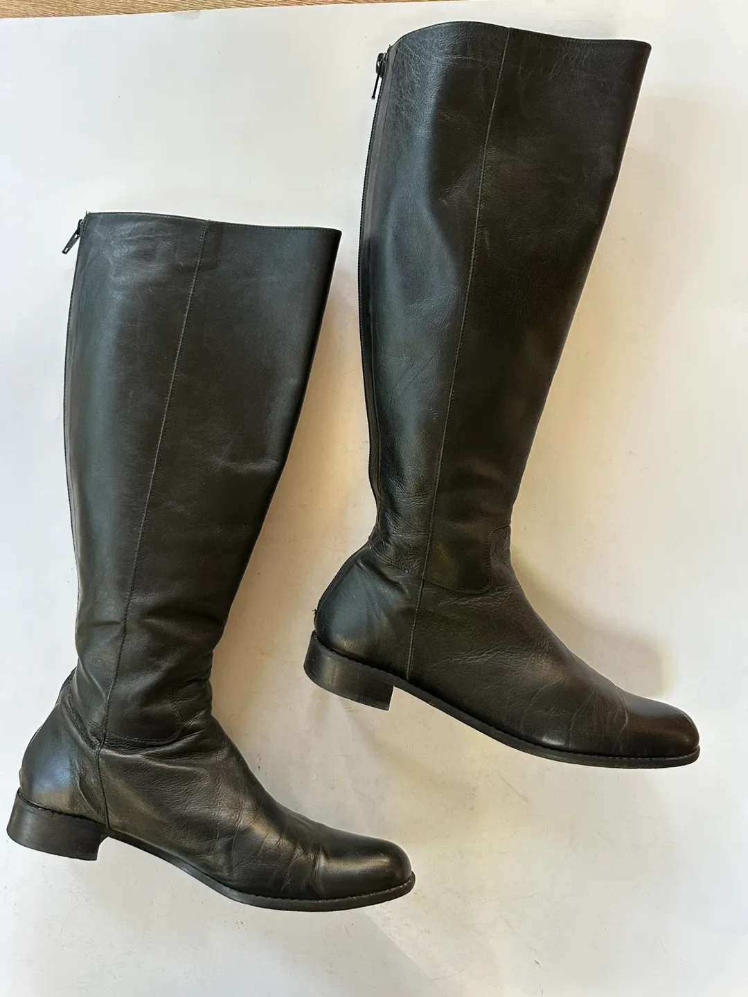 Luxury Leather Knee-High Boots Size EUR 38.5  / US 7.5 image indicator(6)