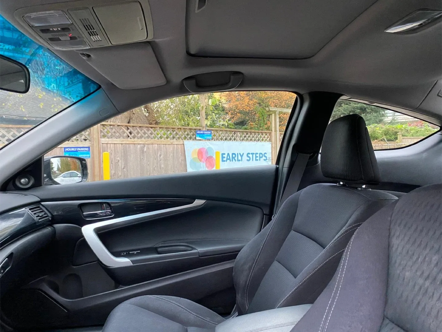 Black Honda Accord Coupe image indicator(7)