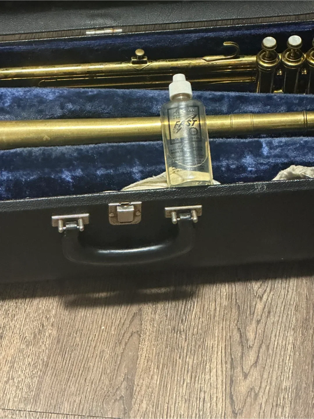 King liberal 2B H.N White Era 1950 used Trombone with Case image indicator(3)