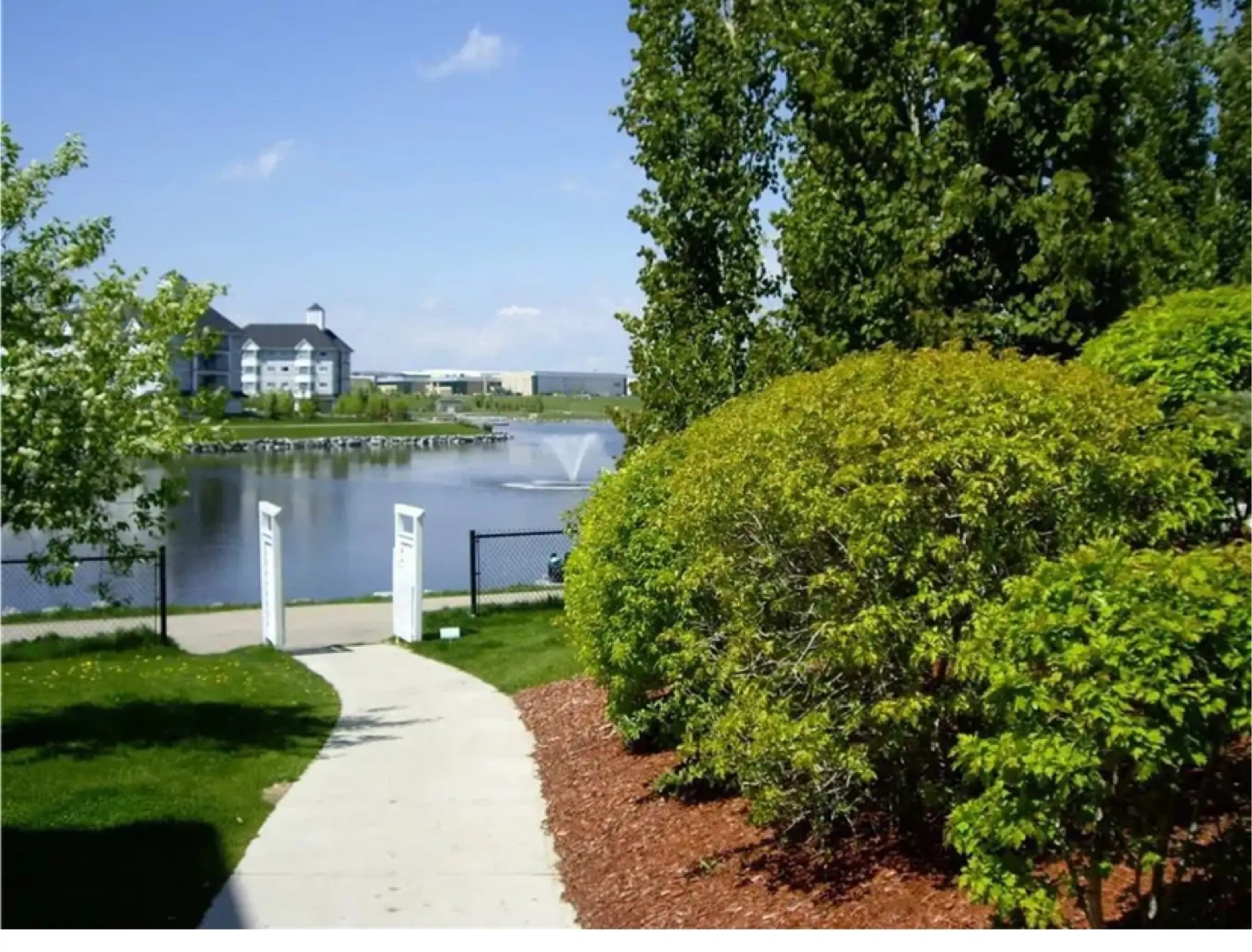 2 bedroom 2bath room,2 underground parking apartment for rent - photo 3