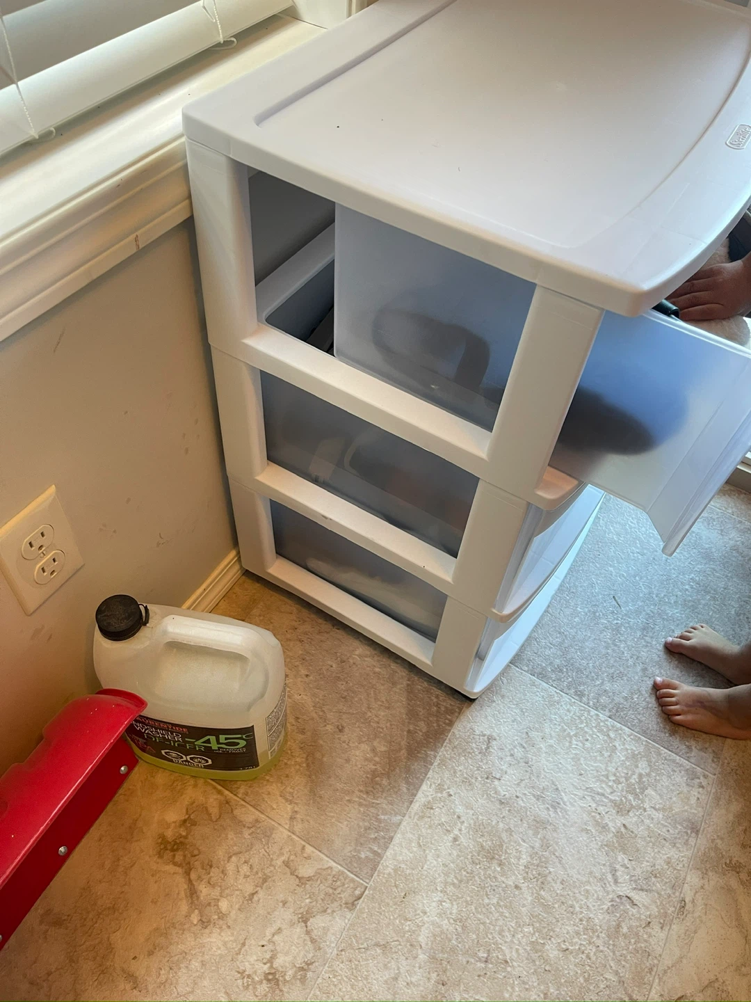 Sterilite 3-Drawer Wide Tower - White