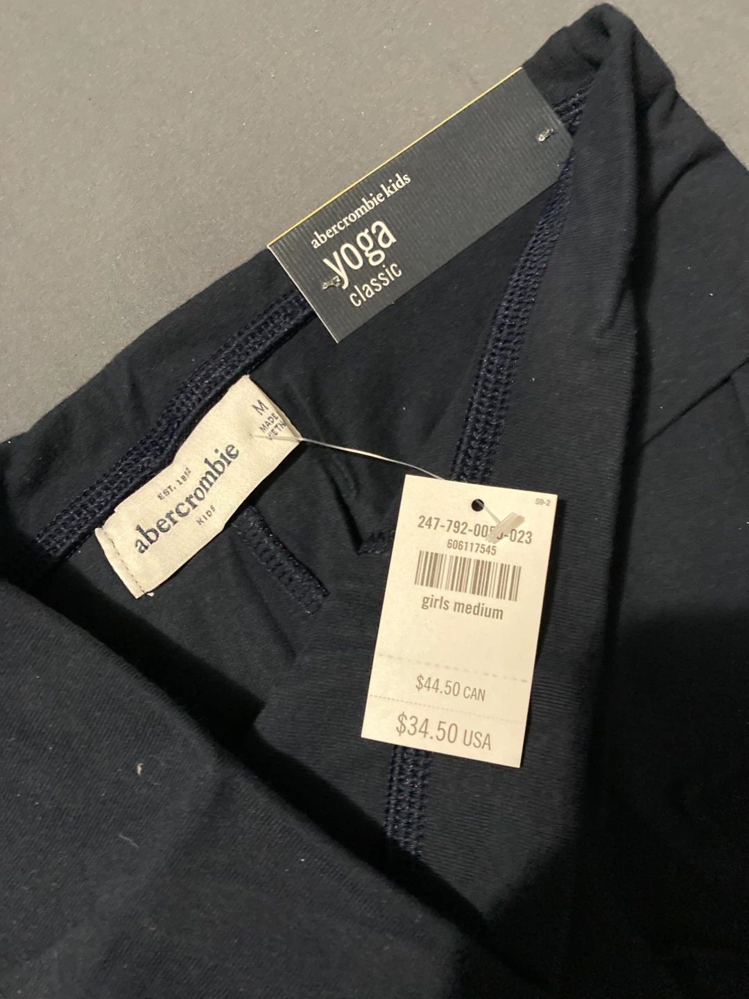 Abercrombie Kids Yoga Classic Black Pants - Size M - photo 3