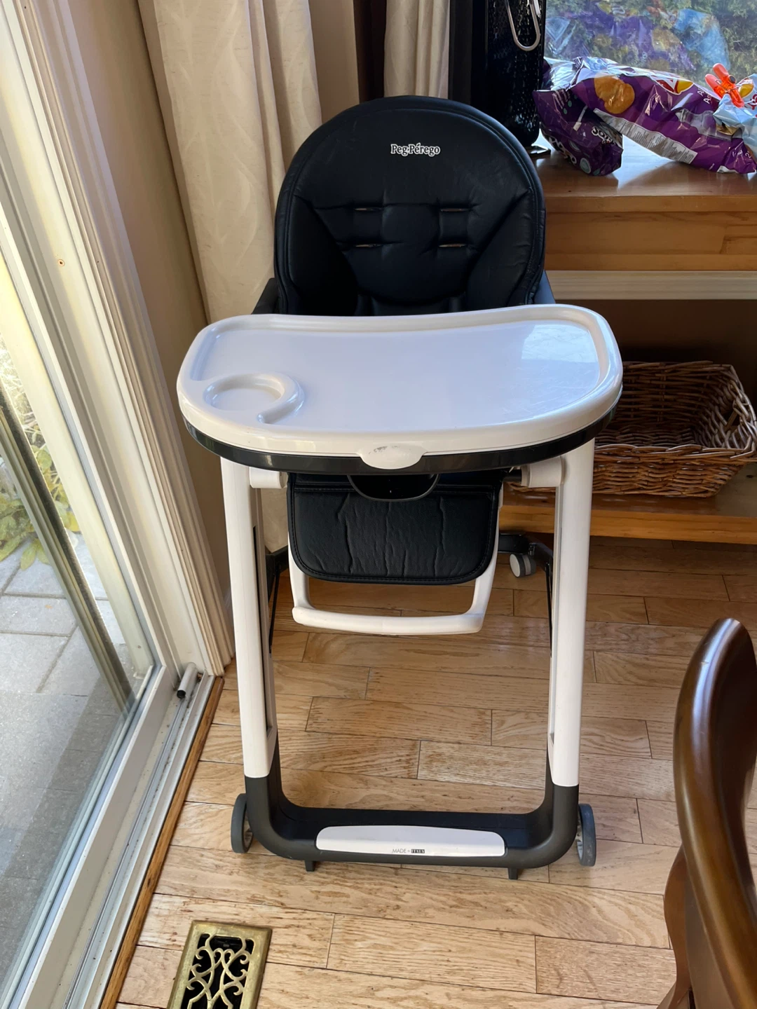 Peg-Perron High Chair with removable tray