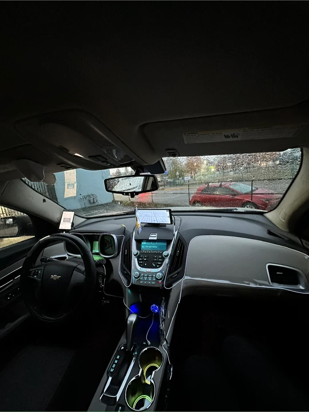 AWD SUV  2011 Chevrolet Equinox  New Brakes/Tires | Carplay image indicator(5)