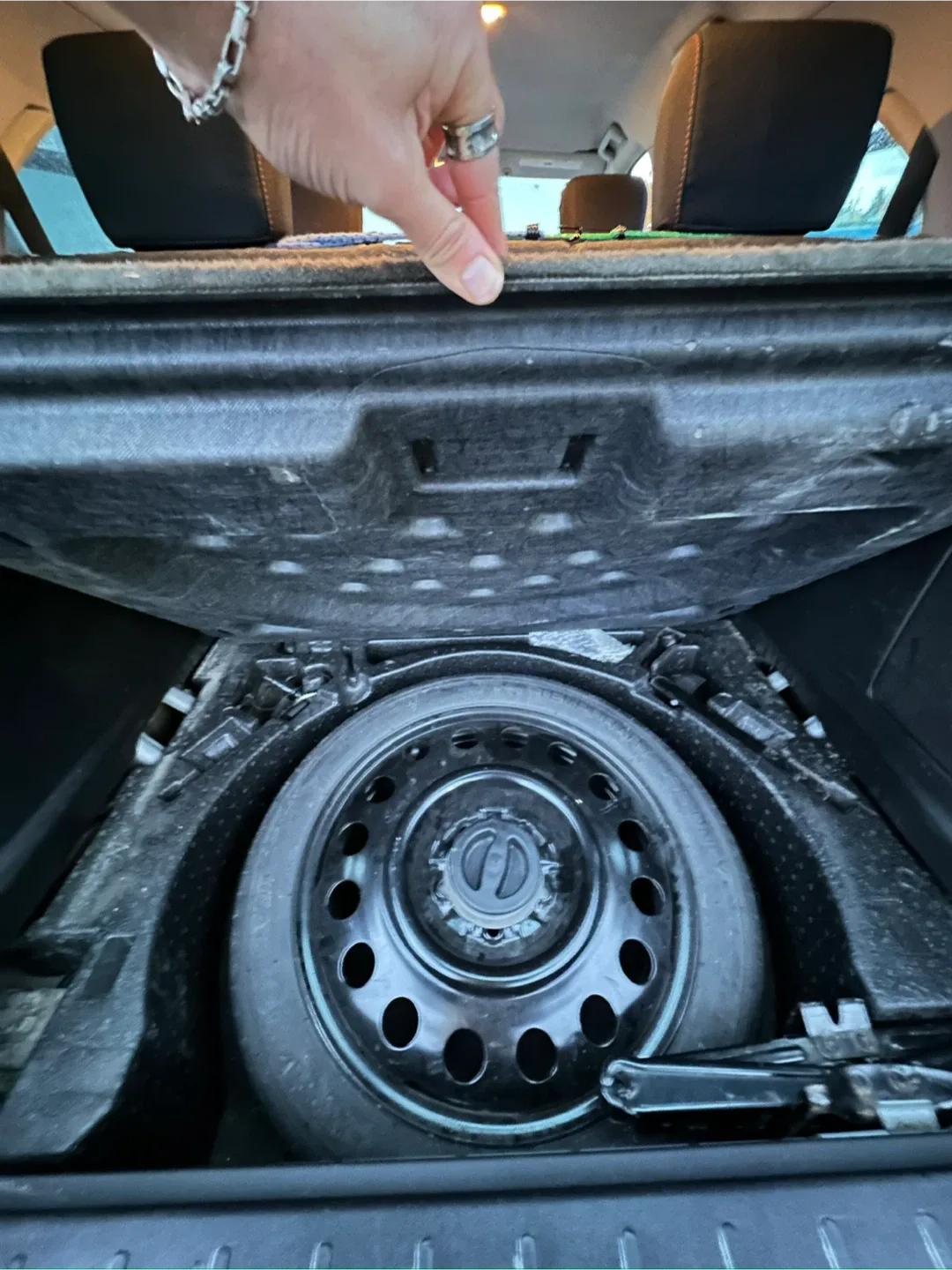 AWD SUV  2011 Chevrolet Equinox  New Brakes/Tires | Carplay image indicator(3)