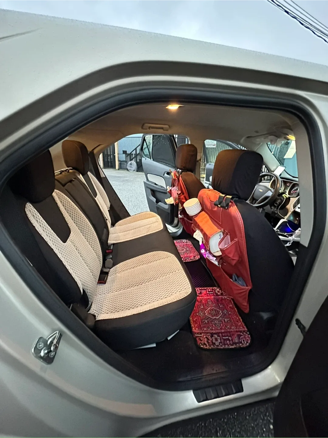 AWD SUV  2011 Chevrolet Equinox  New Brakes/Tires | Carplay image indicator(7)