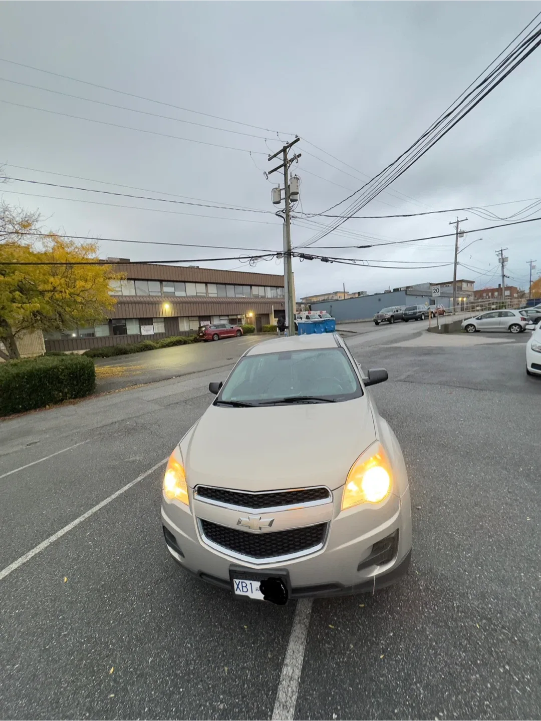 AWD SUV  2011 Chevrolet Equinox  New Brakes/Tires | Carplay image indicator(10)