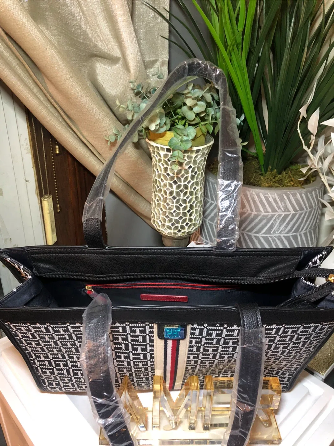 Tommy Hilfiger Tote Bag - Black/White Pattern image indicator(4)