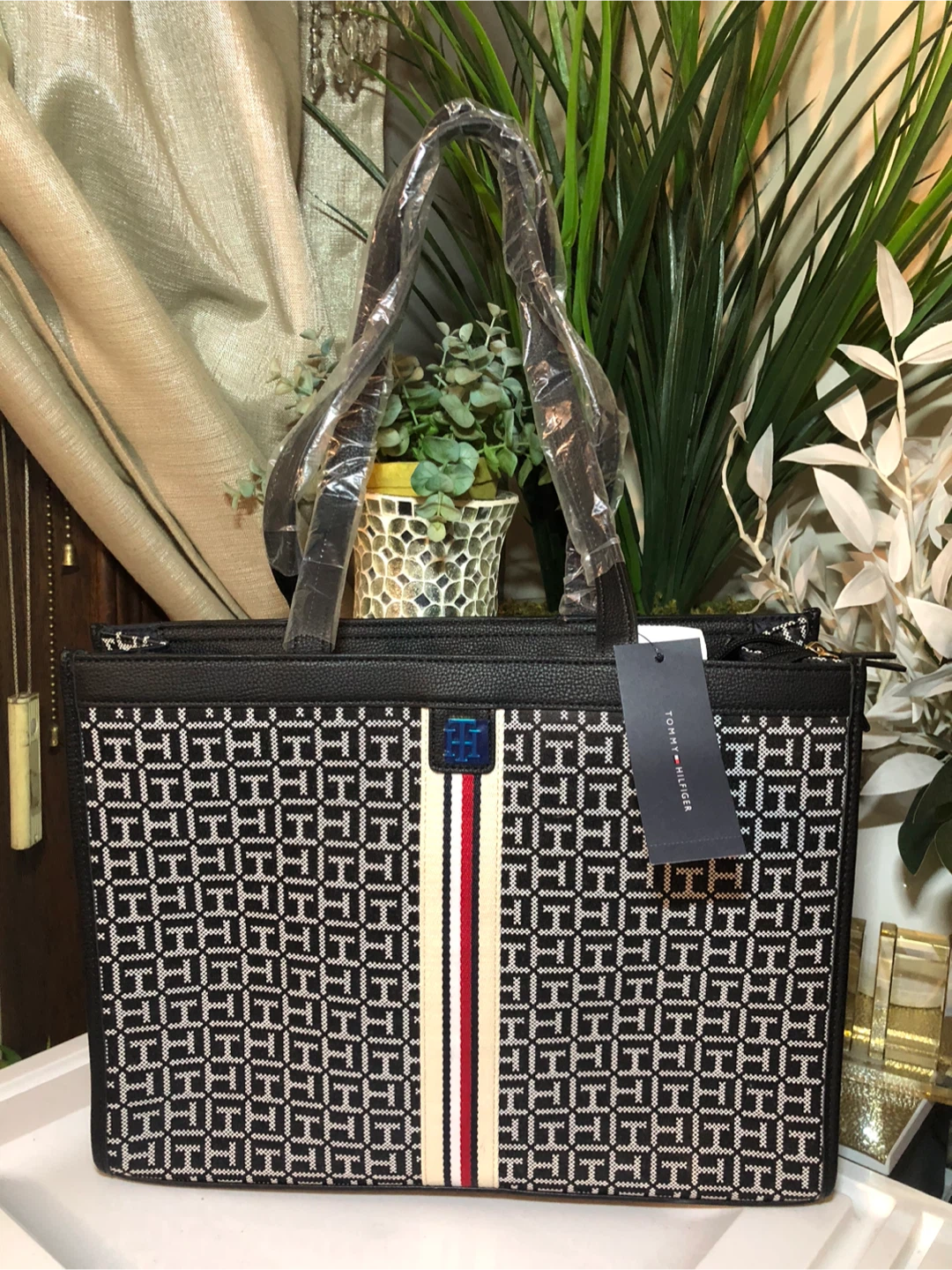 Tommy Hilfiger Tote Bag - Black/White Pattern