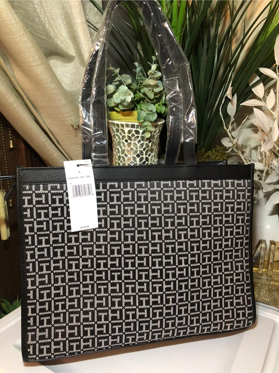 Tommy Hilfiger Tote Bag - Black/White Pattern image indicator(3)