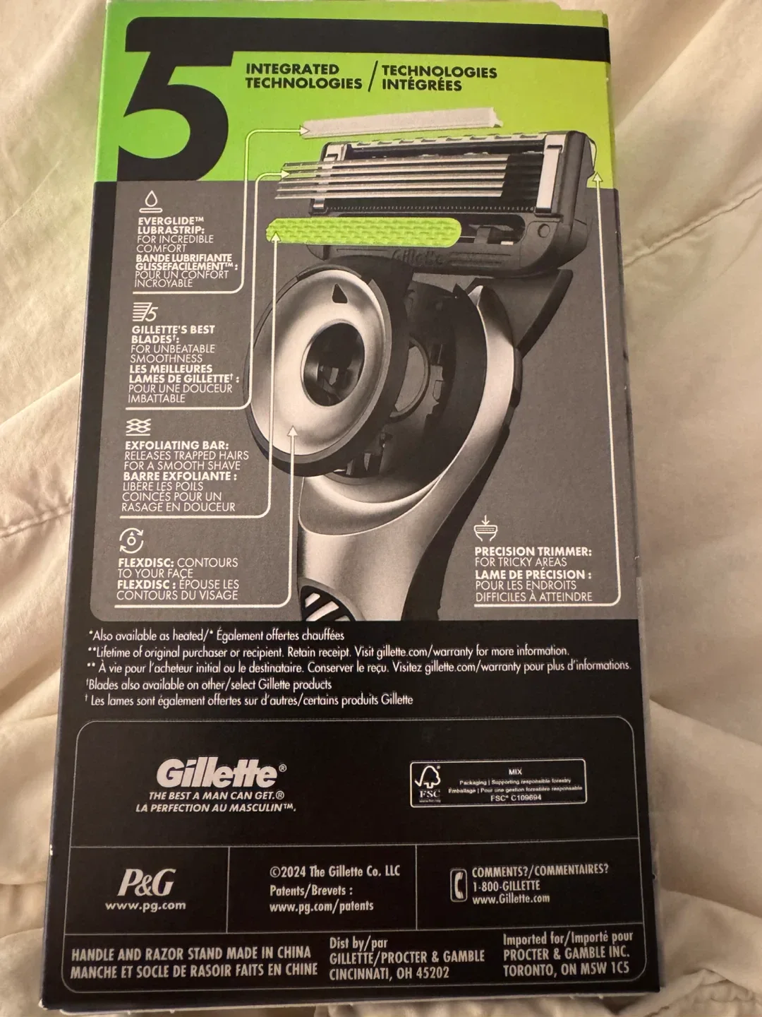 Gillette Labs Razor with Magnetic Stand - New sealed image indicator(3)