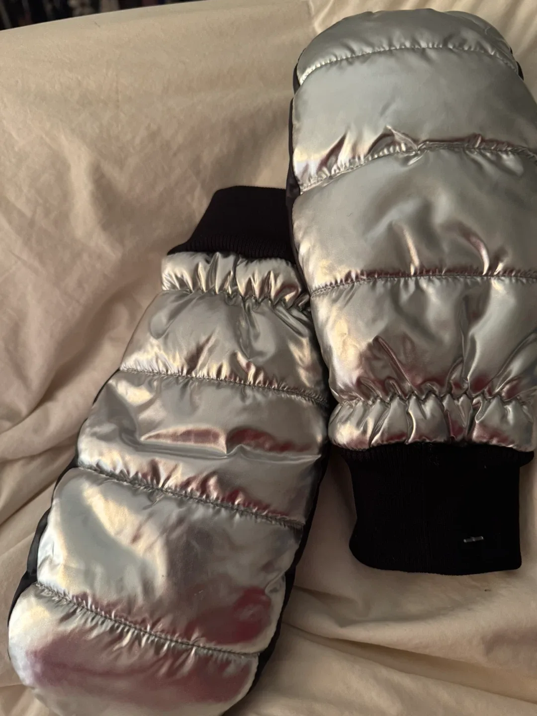 Silver Puffer Mittens