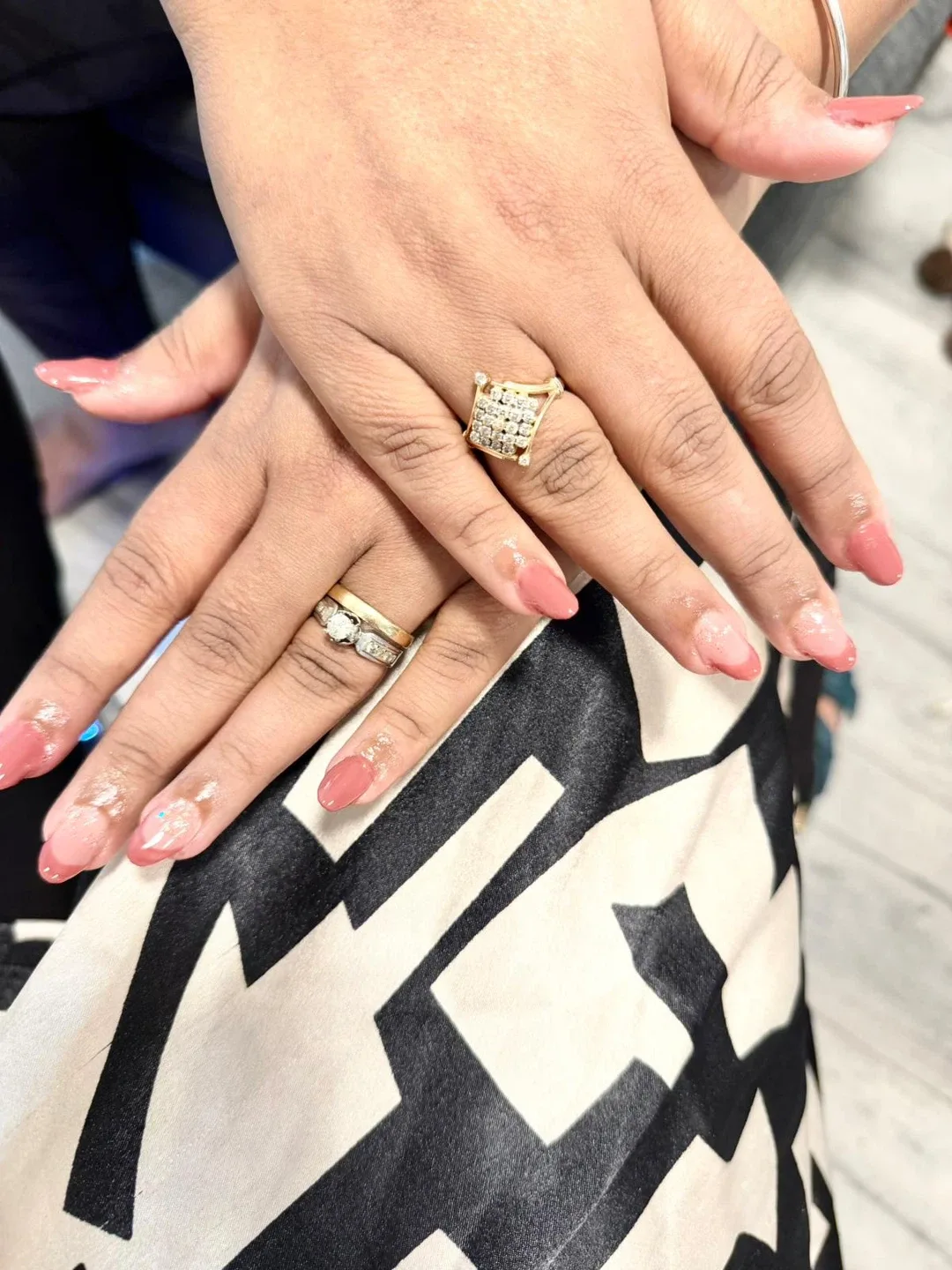 Nails at $10 image indicator(3)