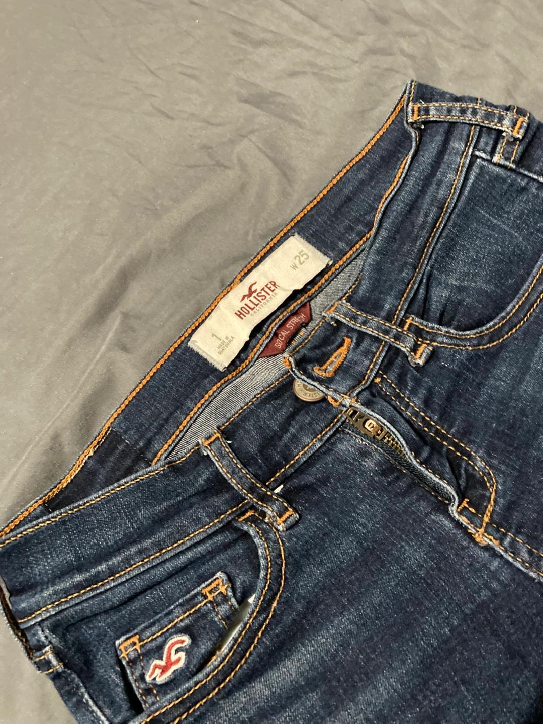 Hollister Dark Wash Skinny Jeans - Size 1 W25， like new - photo 2