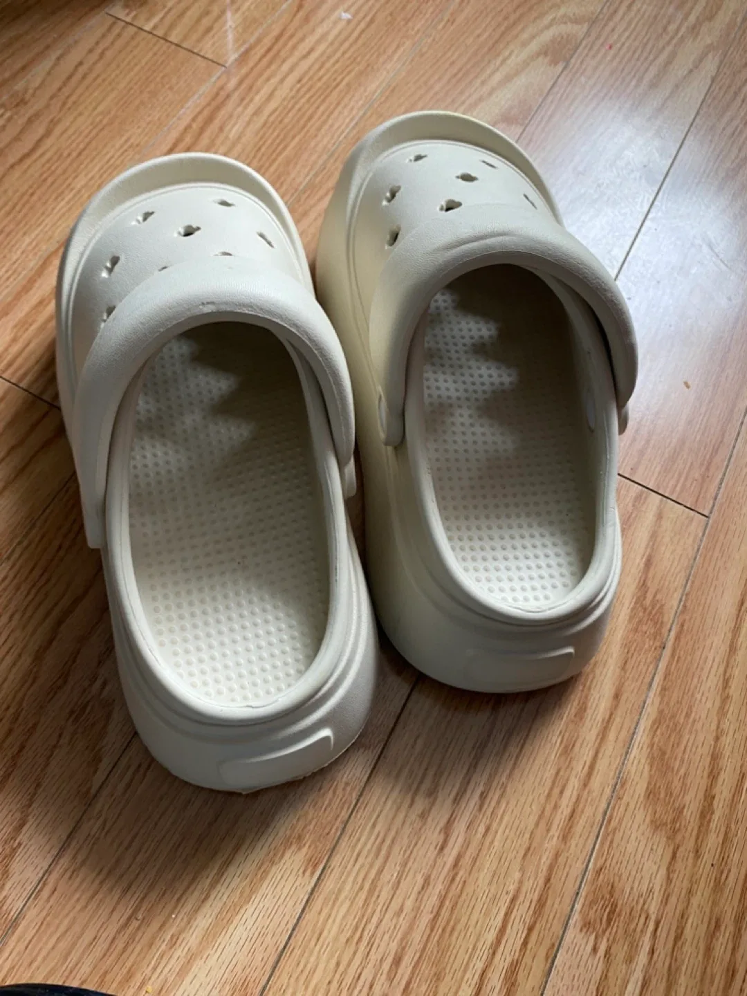 Brand New White Platform Clogs, Size 37-38 image indicator(3)