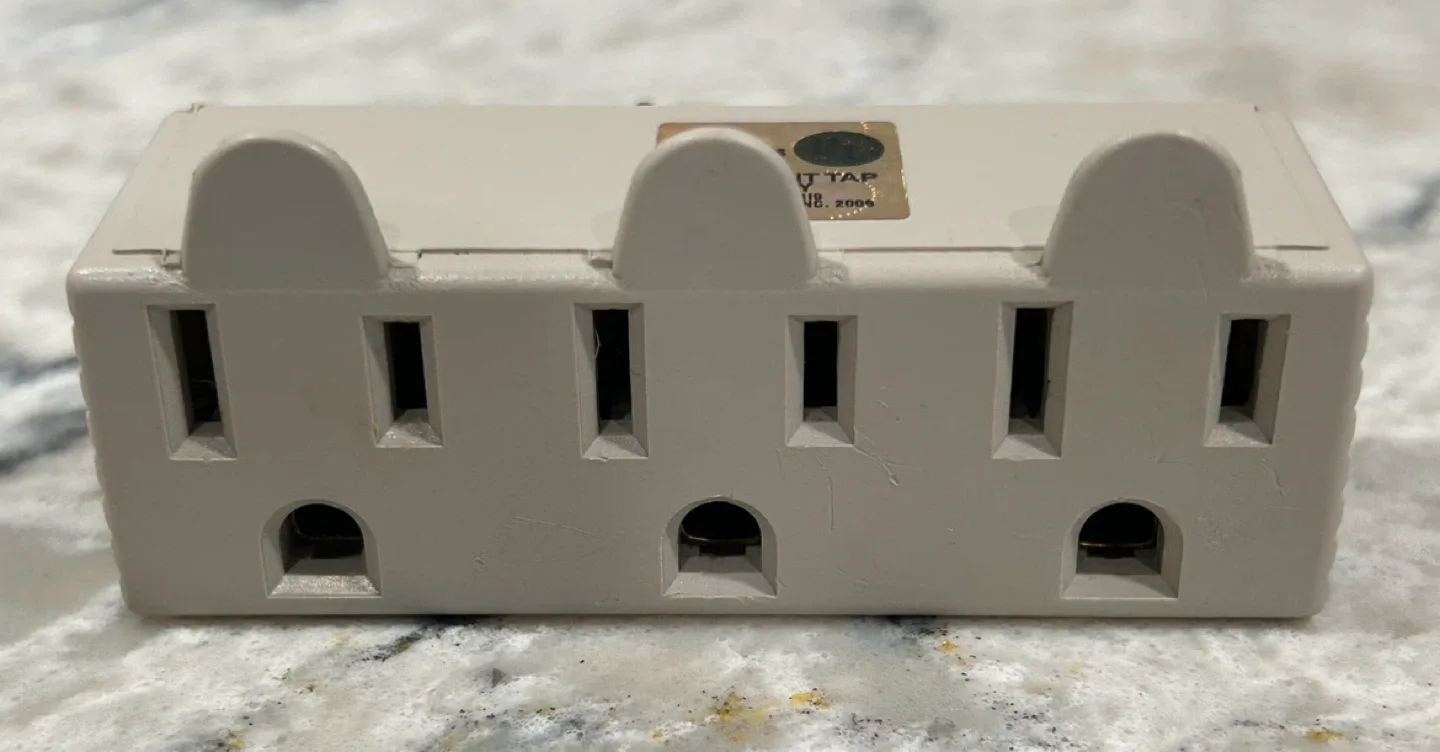 Leviton & Litesun Multi Outlet Adapter image indicator(6)