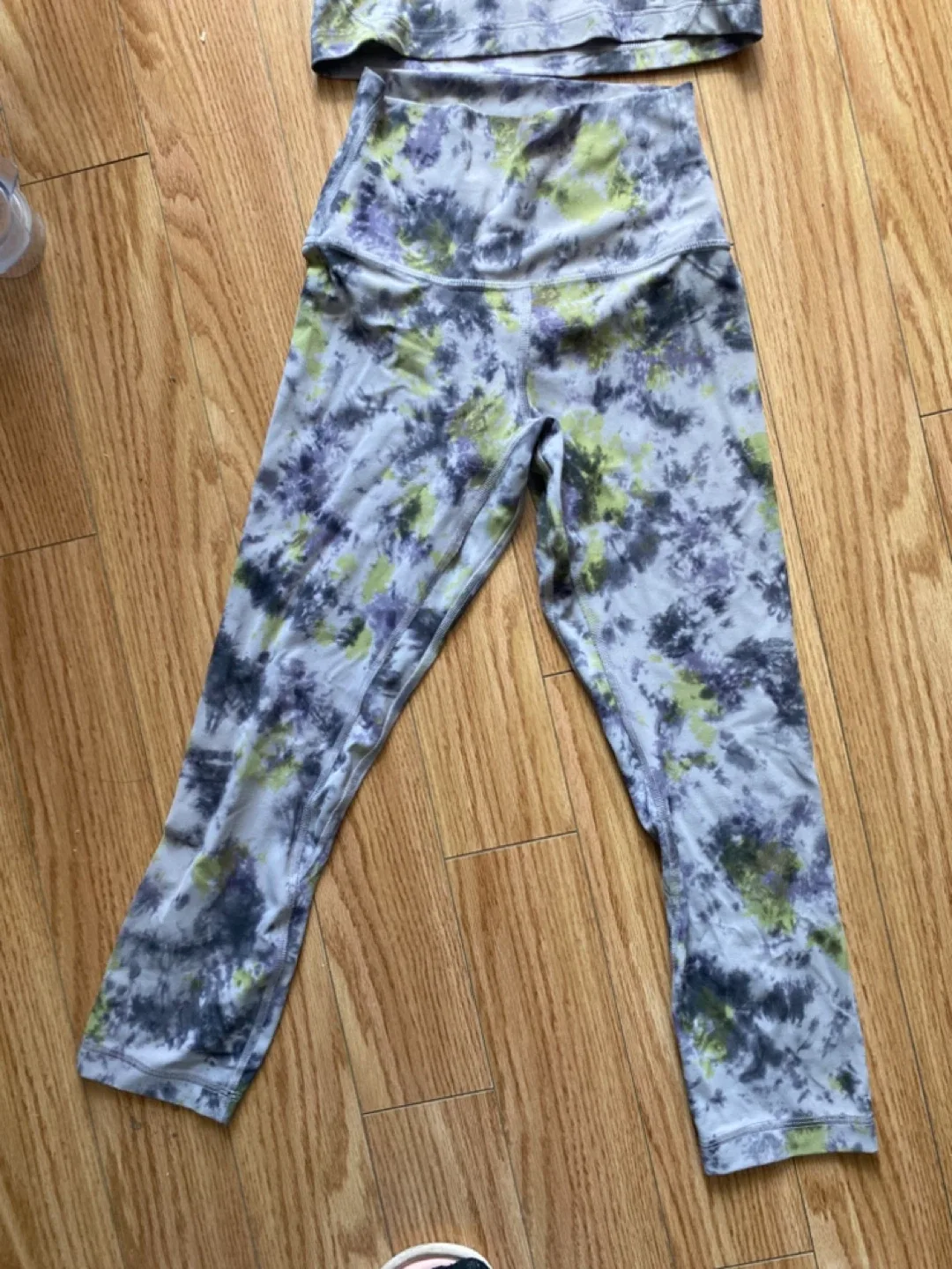 Lululemon Tie Dye Workout Set Size S image indicator(3)