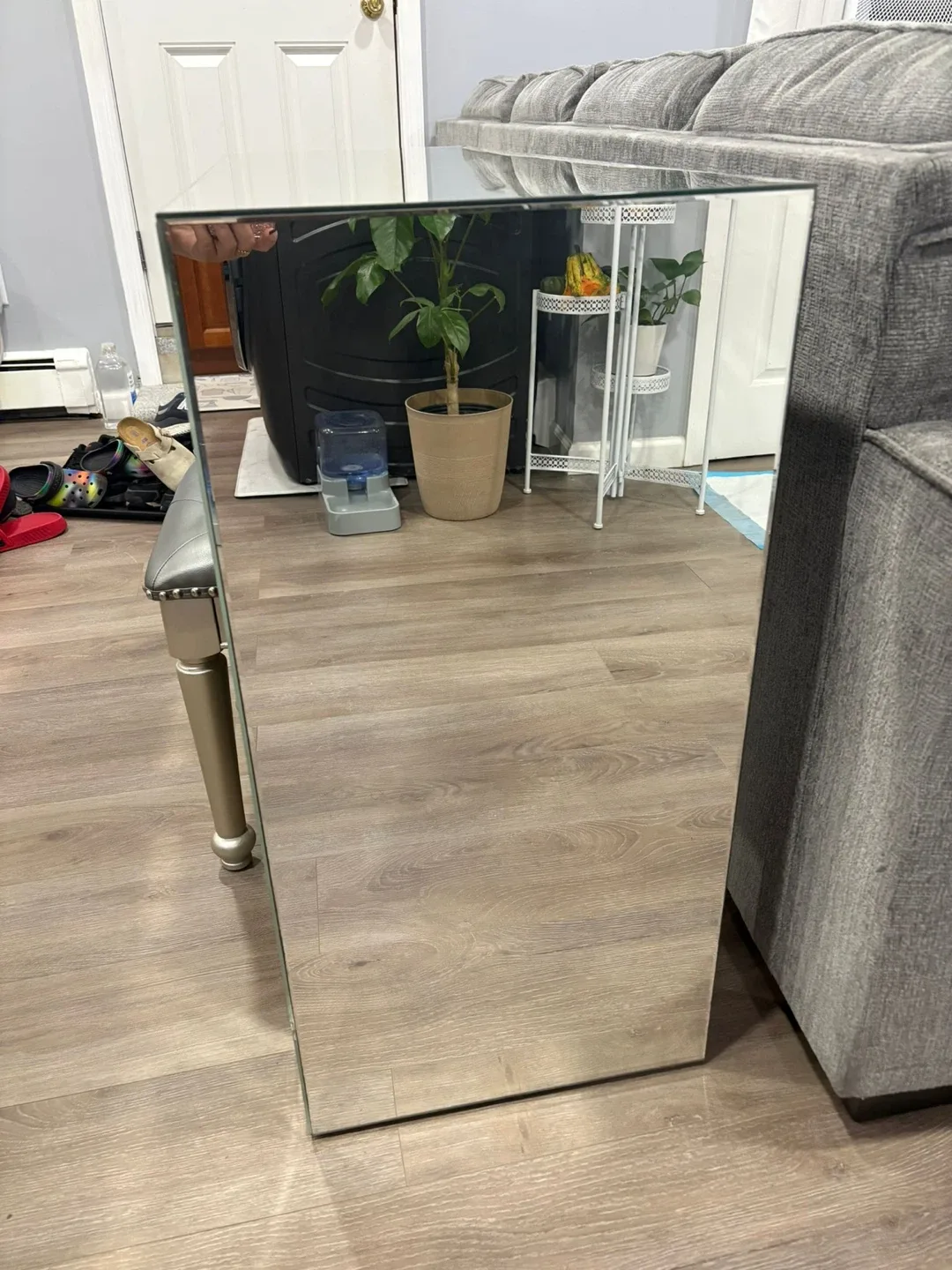 Mirrored Vanity Desk with Stool image indicator(2)