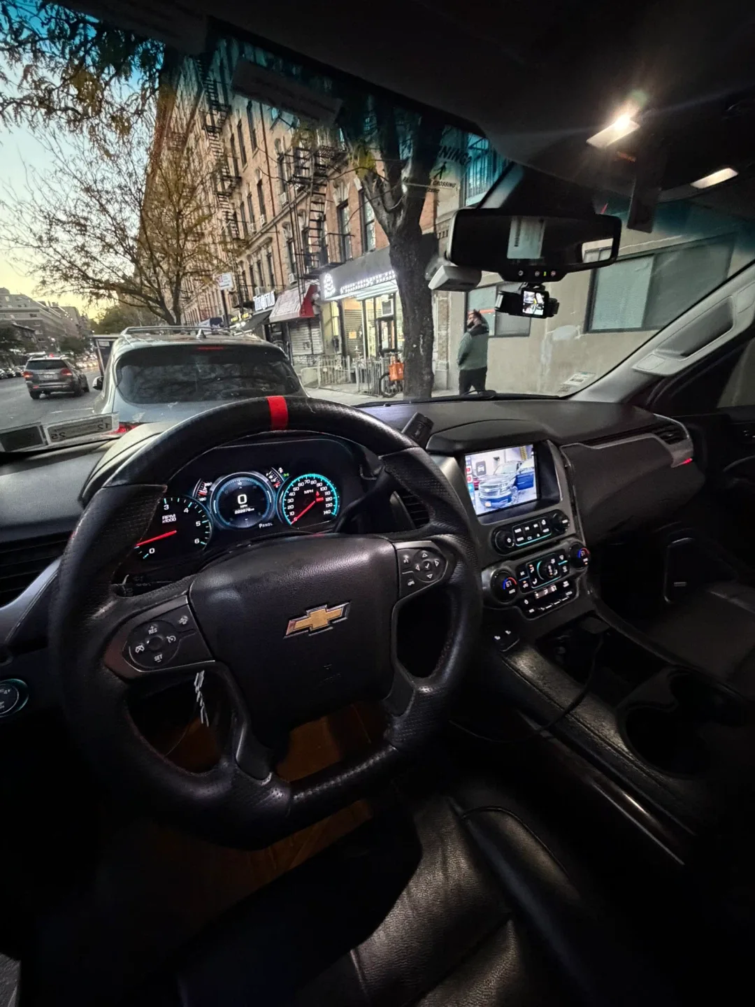 2017 Chevrolet Suburban 3500HD LT Sport Utility 4D image indicator(7)